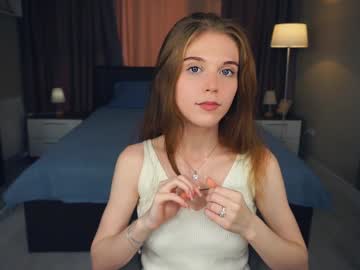 girl
        cathrynchapel cam image #4844187