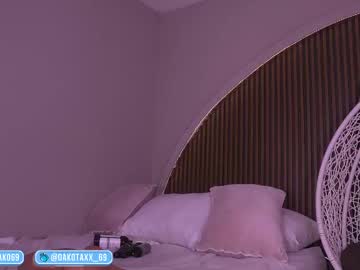 girl
        dakota_leex cam image #6788409