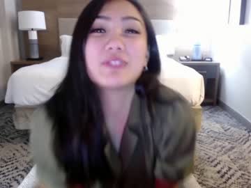 girl
        london_tipton cam image #2614906