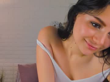 girl
        pretty_krisss cam image #4433403