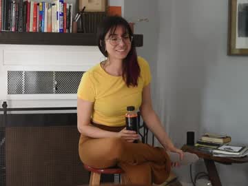 girl
        lizmreow cam image #6849433