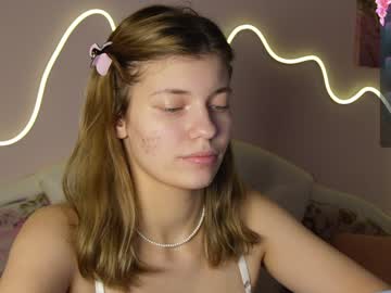 girl
        victoriabeverly cam image #6013236