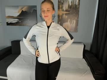 girl
        shewell cam image #6413899