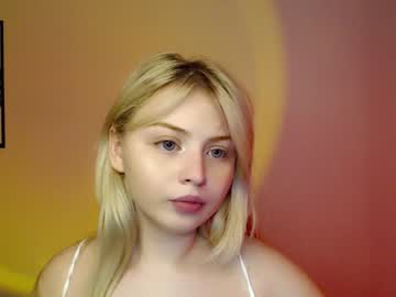 girl
        shy_blondiee cam image #961957