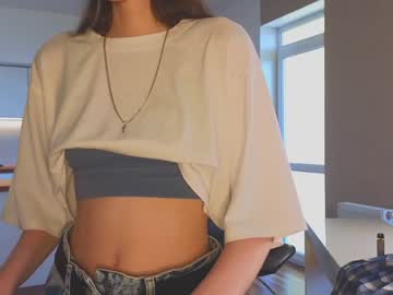 girl
        lucettagibbard cam image #4985336