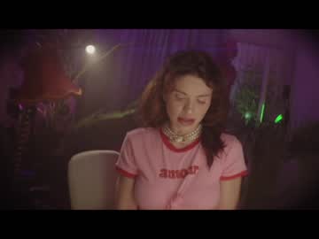 girl
        lucieoude_ cam image #896081