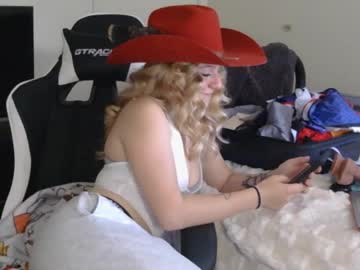 girl
        carolinecowgirl cam image #6725748