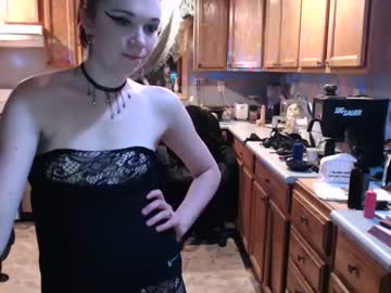 couple
        butcher_babe cam image #2702649