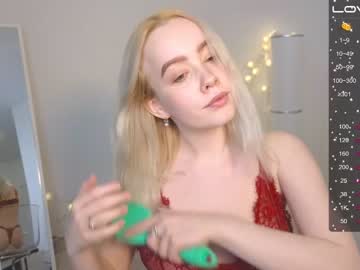 girl
        judy_luss cam image #669818