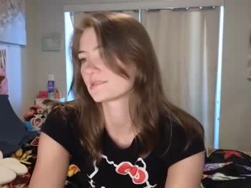 girl
        katynowhere cam image #4746216