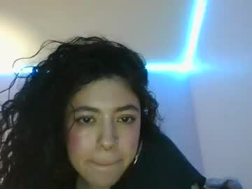 girl
        savinajade cam image #402265