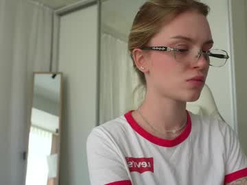 girl
        cyberheart_ cam image #6610165