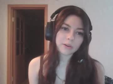 girl
        dawndollins cam image #6272857