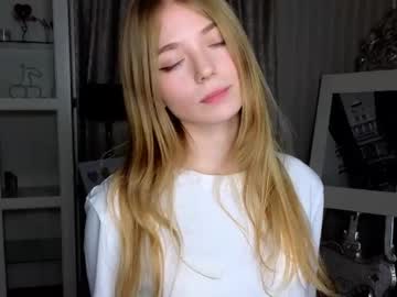 girl
        lovely_shyy cam image #5255706