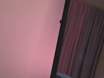 girl
        _webeva cam image #4541780