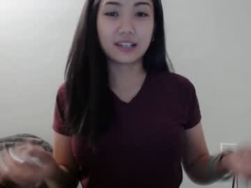 girl
        london_tipton cam image #2685490