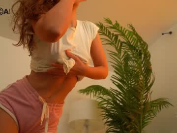 girl
        onlinegirl_ cam image #1266847