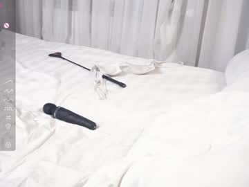 girl
        synneeastes cam image #4728226
