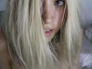 girl
        wendy_daniela cam image #4185661