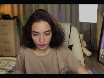 girl
        ella_flar_ cam image #455688
