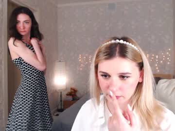 girl
        tendermoon__ cam image #3314481