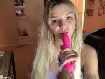 girl
        trapstarrsolana cam image #2370414