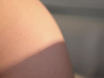 girl
        milablum cam image #6636058