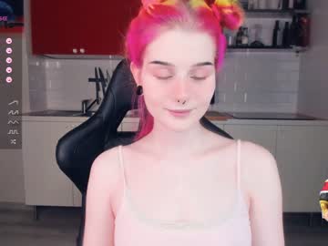 girl
        alicentity cam image #2785888