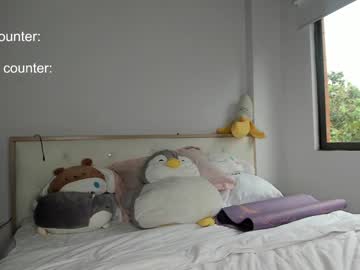 girl
        lonelly_lolly98 cam image #4106472