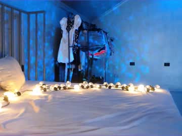 girl
        juliabeng1 cam image #880022