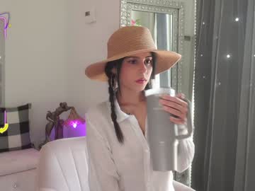 girl
        mysticxkitty cam image #6553983