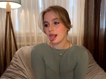 girl
        cute_siberian_girl cam image #3971335