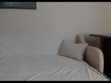 girl
        tixxxy cam image #4722125
