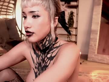 girl
        goth_dolll cam image #3848991
