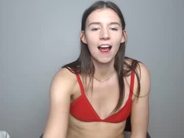 girl
        heidihotte cam image #3312051
