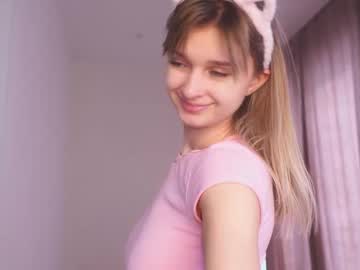 girl
        variety_moments cam image #6249566