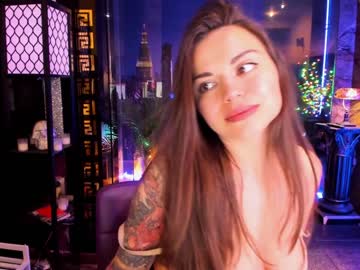 girl
        alma_pearl cam image #1035349