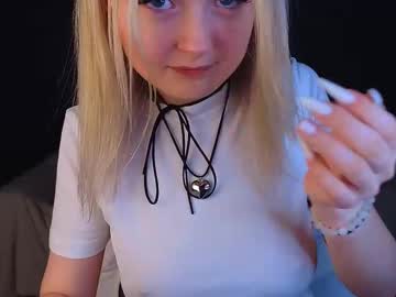 girl
        twinklefluff cam image #6316478