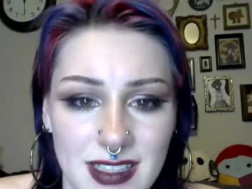 girl
        prettylilbxby cam image #1299886