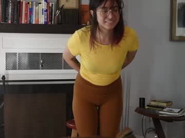 girl
        lizmreow cam image #6849626
