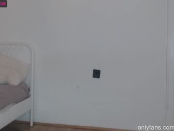 couple
        monaher cam image #1128750