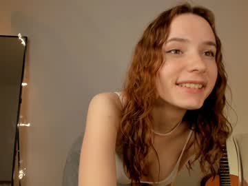 girl
        margarethowell cam image #3291641