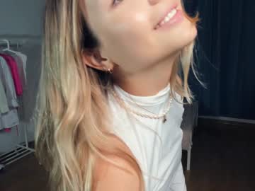 girl
        melissakissaa cam image #2243728