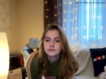 girl
        cute_siberian_girl cam image #5739031