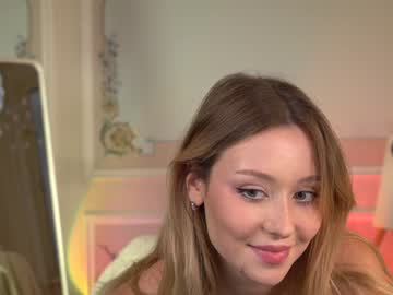 girl
        ella_knockers_xl cam image #5160693