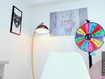 girl
        missniley cam image #2007334