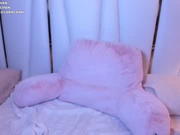 girl
        clara_chan cam image #481445