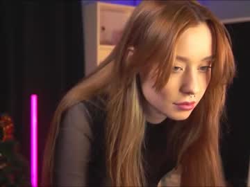 girl
        ella_knockers_xl cam image #592311