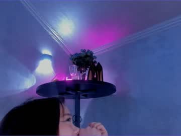 girl
        juliabeng1 cam image #1447013
