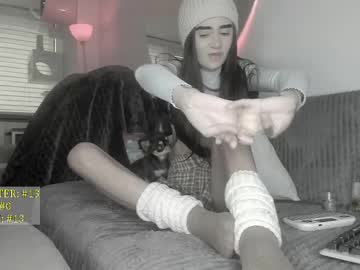girl
        lonelly_lolly98 cam image #6642139